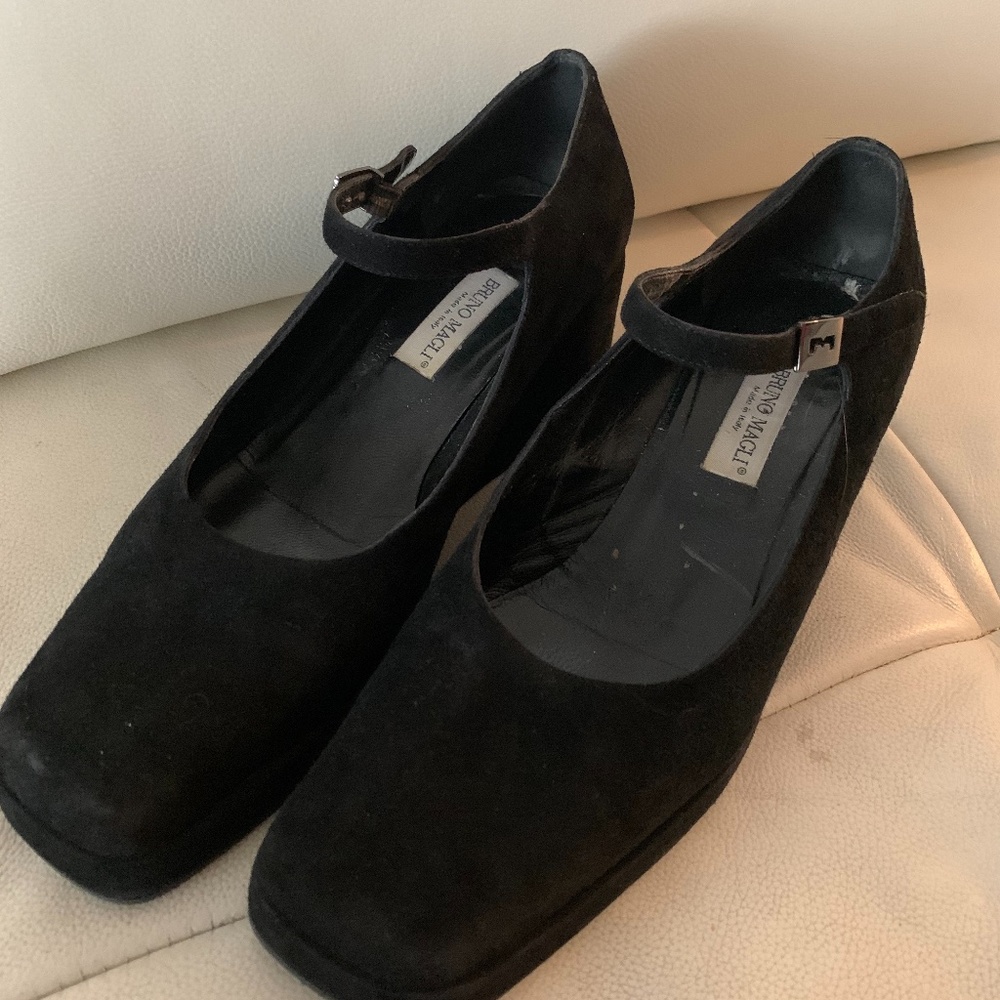 BRUNO MAGLI SUEDE SHOES